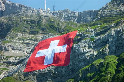 17 interesting facts about the Swiss flag - Newly Swissed Online Magazine