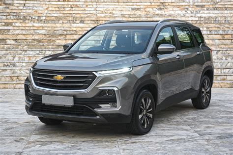 New Chevrolet Captiva 2023 1.5T Premier Photos, Prices And Specs in UAE