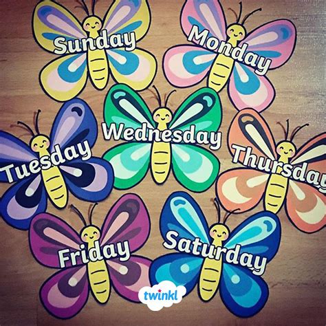 Free Days of the Week on Butterflies Print-outs. | Butterfly classroom ...