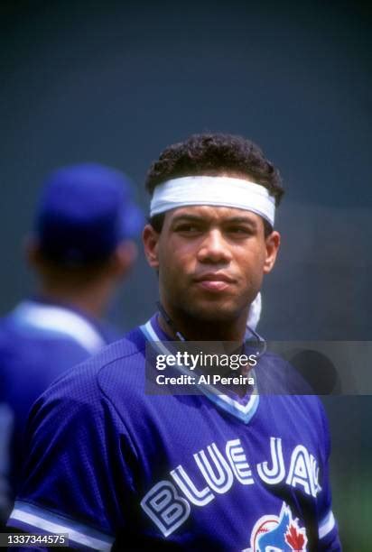 79 1992 Toronto Blue Jays Roberto Alomar Photos & High Res Pictures ...