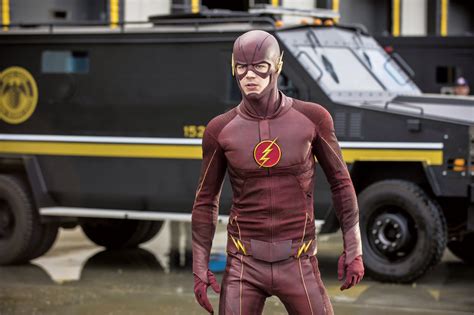 Grant Gustin Speeds Into Season 2 of 'The Flash'