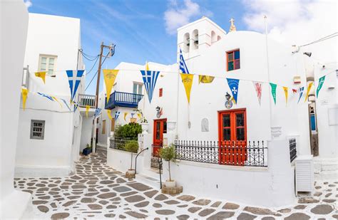 Island History & Culture in Athens, Mykonos, Santorini & Crete - 14 Days | kimkim