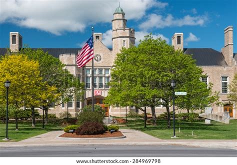 7 Plattsburgh state university Gambar, Foto Stok & Vektor | Shutterstock