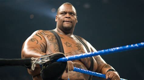 Ex WWE Manager Calls For Viscera/Big Daddy V To Be Inducted Into The Hall Of Fame | Sports-Addict