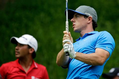 Rory McIlroy holds off challengers on 3rd day of PGA Championships ...