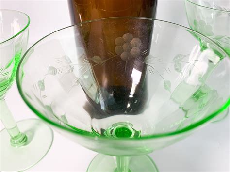 4 Vintage Green Depression Glass Champagne Coupes Glasses Stemware - 4 Retro Light Green Base ...