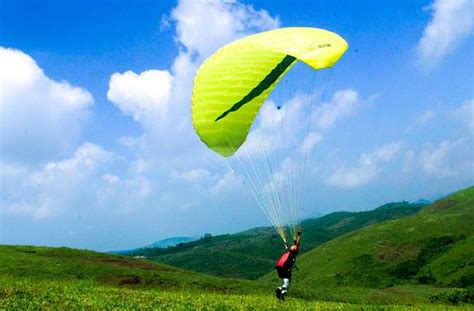 VAGAMON PARAGLIDING - Mistywindvalley Resort