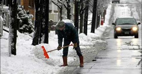 Snow Storm Hits New England - CBS News