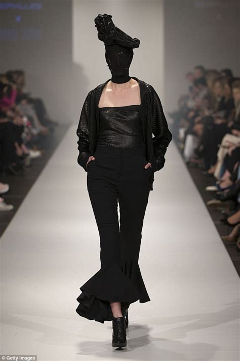 Models take to the catwalk in full-face scarfs at New Zealand Fashion Week | Daily Mail Online