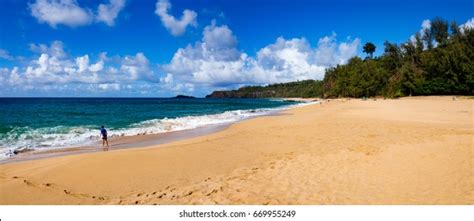 901 Hawaii Secret Beach Images, Stock Photos & Vectors | Shutterstock