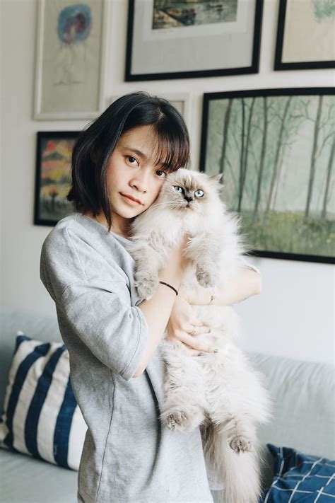 HD wallpaper: Woman Hugging Himalayan Cat, adorable, animal, beautiful ...