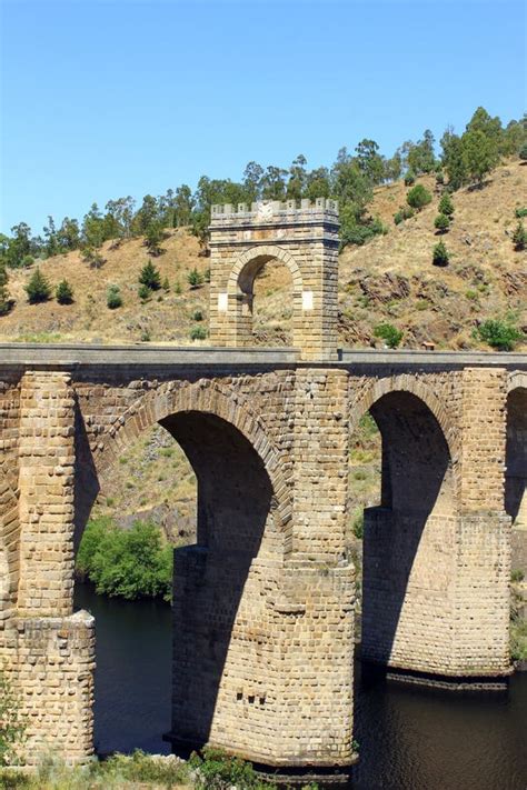 Alcantara Roman Bridge, Alcantara, Spain Stock Photo - Image of roman, architecture: 32723370