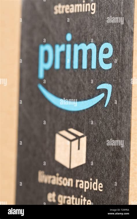 Amazon prime logo hi-res stock photography and images - Alamy