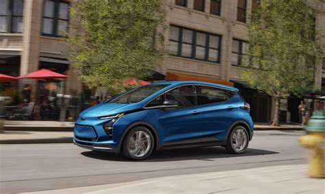 General Motors pauses self-driving vehicle development for Chevy Bolt 2.0