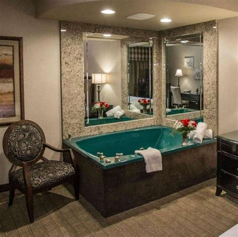 15 Hotels with Hot Tub in Room in Buffalo, NY (2023 Guide)