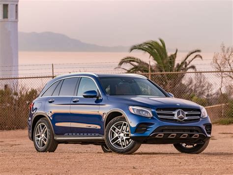 10 Best Luxury SUVs of 2019 | Kelley Blue Book