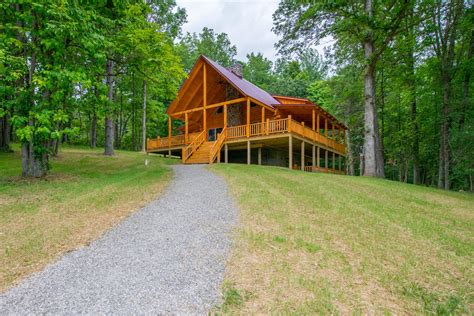 Hocking Hills Romantic Cabins for Valentine's Day | Buffalo Cabins & Lodges