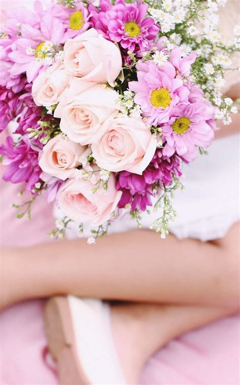 Flower Girl Bouquet Ideas For An Angelic Wedding + FAQs