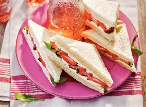 Sandwich aardbei recept - Allerhande | Albert Heijn