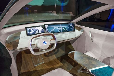 A Close-Up with the BMW Vision iNEXT