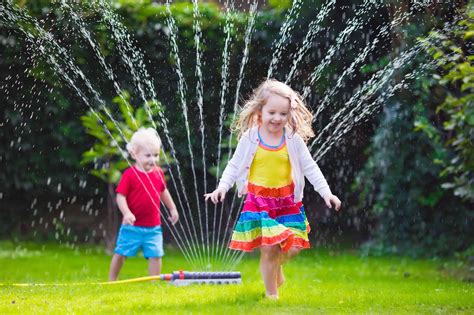 15 Outdoor Water Games - Get Outside & Have Fun ⋆ Lifes Carousel