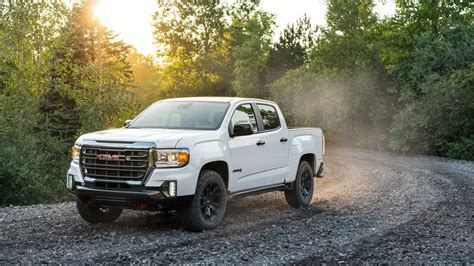 2021 GMC Canyon AT4 Gets More Capable Off-Road Performance Edition