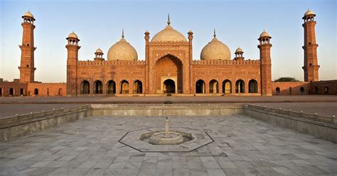 Pakistan Tourist Sites and their Attractions