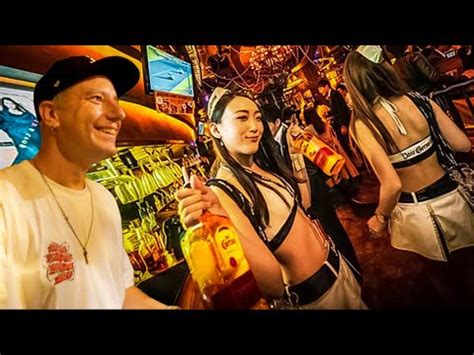 Tokyo Nightlife - The Hidden Alleys of Shinjuku & Kabukicho!! - YouTube