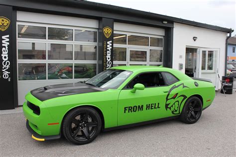 Dodge Challenger Hellcat - Green Gloss wrap | WrapStyle