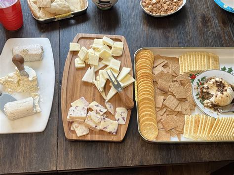 Christmas cheese platters. Specific cheeses in comments : r/Cheese