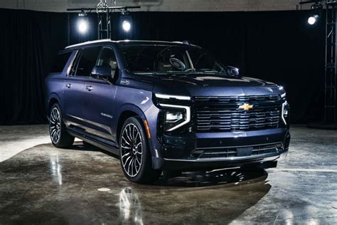 2025 Chevy Tahoe & Suburban: Big SUVs Get Big Updates | Edmunds