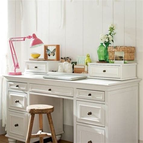 simple girly workpace (via Study Space Inspiration for Teens) White Study Desk, White Desks ...