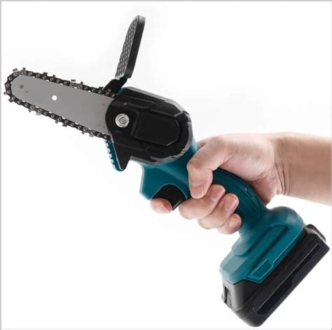 Makita Mini Chainsaw, The Cutest Tool in the Shed! - Best Professional ...