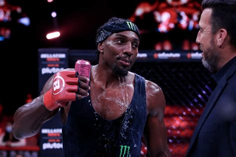 Bellator 276 pre-event facts: Phil Davis leaving mark in record books