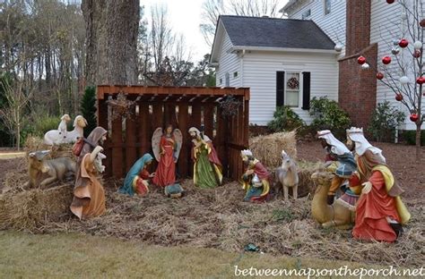 Tour a Beautiful Victorian Home Decorated for Christmas | Nativity ...