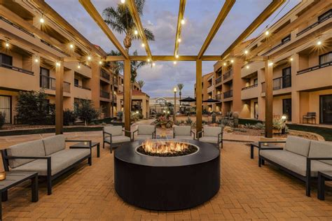 Tucson AZ Airport Hotel Photos | Courtyard Tucson Airport