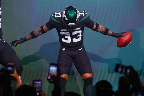 The New York Jets’ new uniform designs, as reviewed by an artist ...