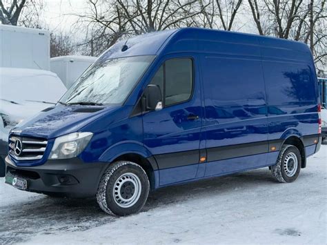 Купить б/у Mercedes-Benz Sprinter дизель механика в Москве: синий цельнометаллический фургон ...