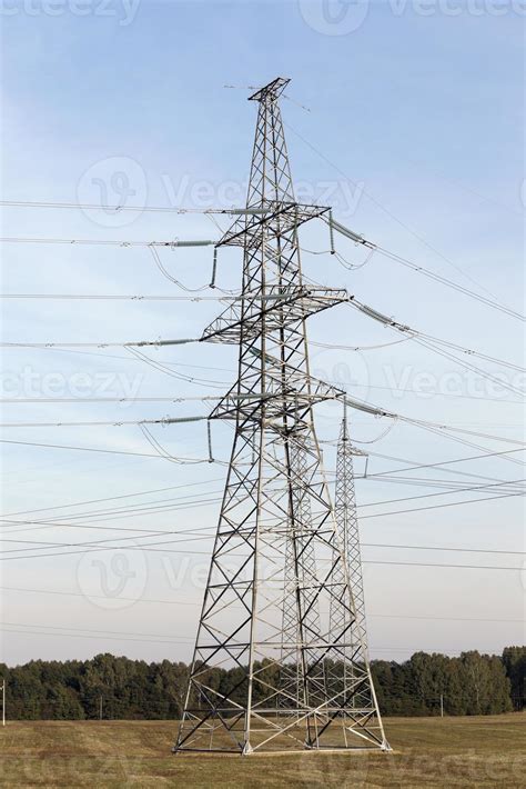 electricity transmission system 9510467 Stock Photo at Vecteezy