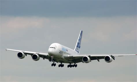 Airbus A380 Landing