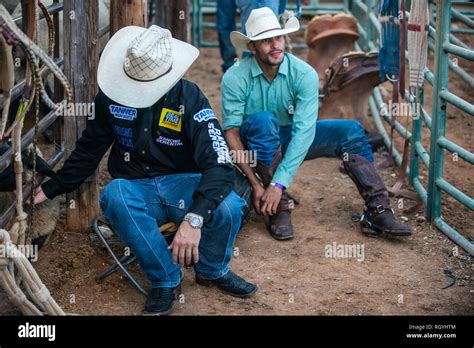 Texas rodeo cowboys Stock Photo - Alamy