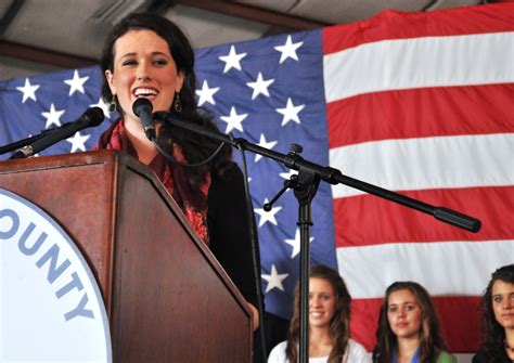 Liz Santorum, Duggar Family Rally for Republican Presidential Candidate ...