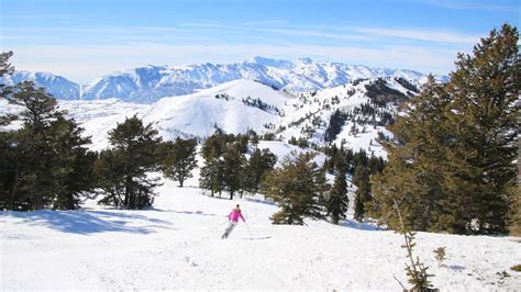 7 Best Ski Resorts in Utah, 2022/23