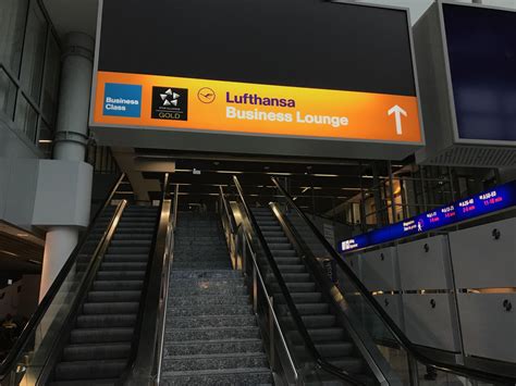 An Amazing Lufthansa "First Class" Business Lounge in Frankfurt - Live and Let's Fly