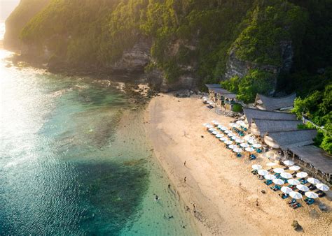 A day well spent at Sundays Beach Club in Uluwatu | Honeycombers Bali