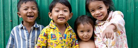 Volunteer in Cambodia orphanage | RCDP International