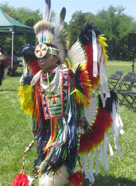 Powwow Dances and Regalia - Indian Youth