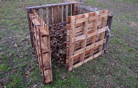 Easy steps to build a compost bin from repurposed pallets! - Your ...