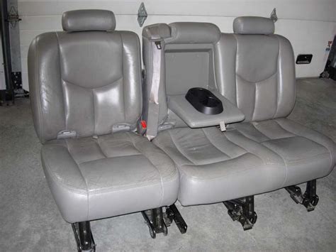 2003 - 2007 Chevy Suburban Middle Row 60/40 Seat Covers - Headwaters Seat Covers