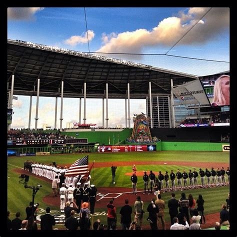 Miami Marlins Stadium | Marlins, Baseball stadium, Major league ...